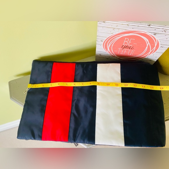 NWT *Tommy* fleece lined scarf - Picture 7 of 11